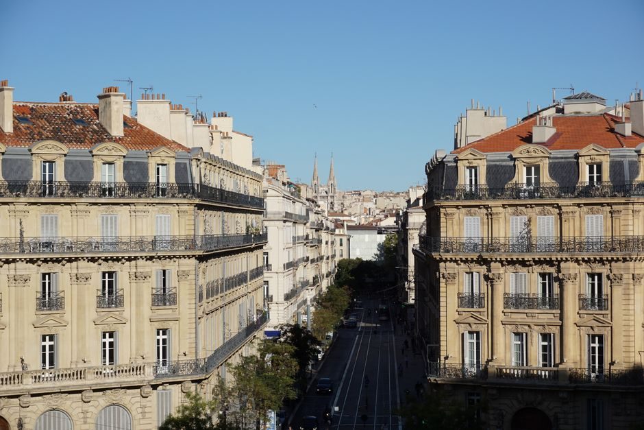 découvrez notre guide complet sur maprimerénov' en copropriété pour 2025. apprenez comment bénéficier de cette aide financière pour vos travaux de rénovation énergétique, les conditions d'éligibilité, et les étapes à suivre pour optimiser votre projet. transformez votre copropriété avec des rénovations durables et économisez sur vos factures d'énergie.