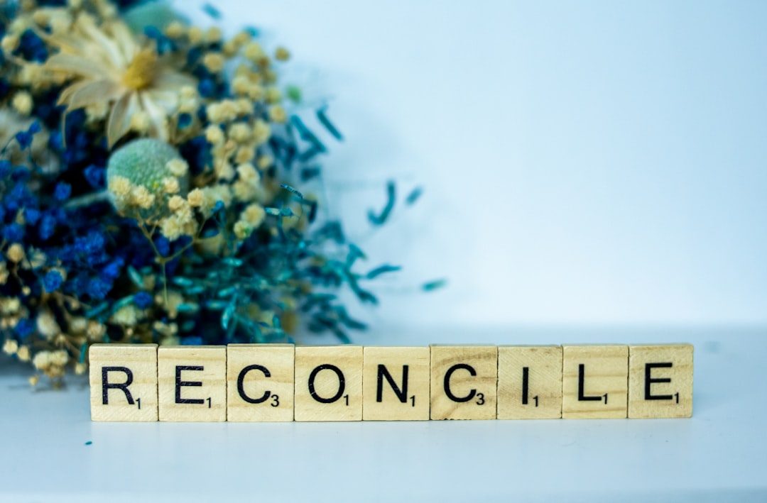 découvrez des astuces pratiques pour créer une communauté harmonieuse en copropriété. apprenez à favoriser la communication, la coopération et le respect entre voisins pour assurer un cadre de vie agréable et serein.
