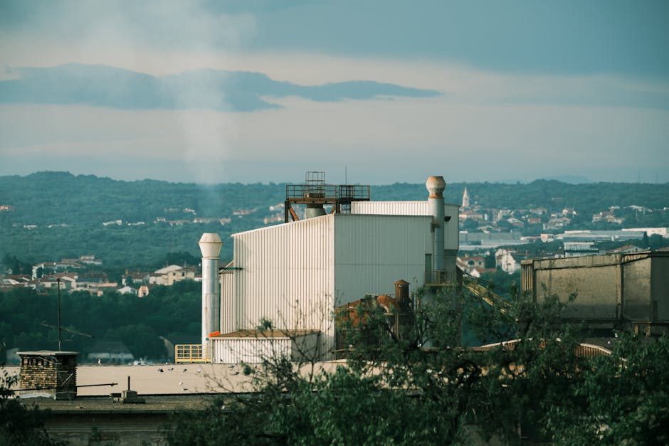 découvrez comment la loi n° 2024-322, promulguée le 9 avril 2024, transforme les pratiques de notification électronique en copropriété. analyse des enjeux d'harmonisation et des conséquences pour les syndics et copropriétaires.