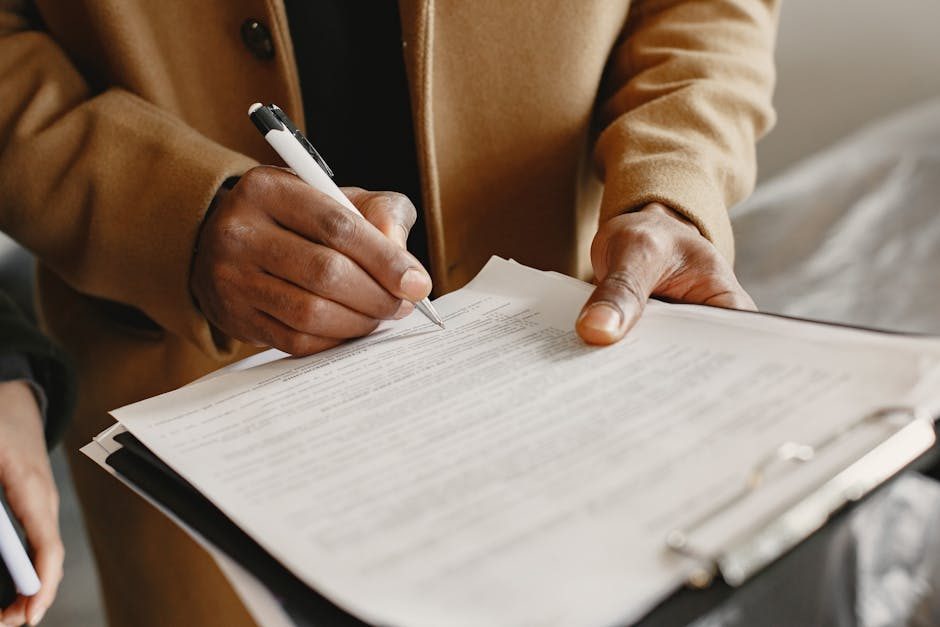 le conseil constitutionnel a validé l'élection d'emmanuel tjibaou, tout en rejetant le recours introduit par les non-indépendantistes concernant les législatives de 2024 en nouvelle-calédonie. cette décision marque une étape importante dans le processus électoral et les enjeux politiques de l'archipel.