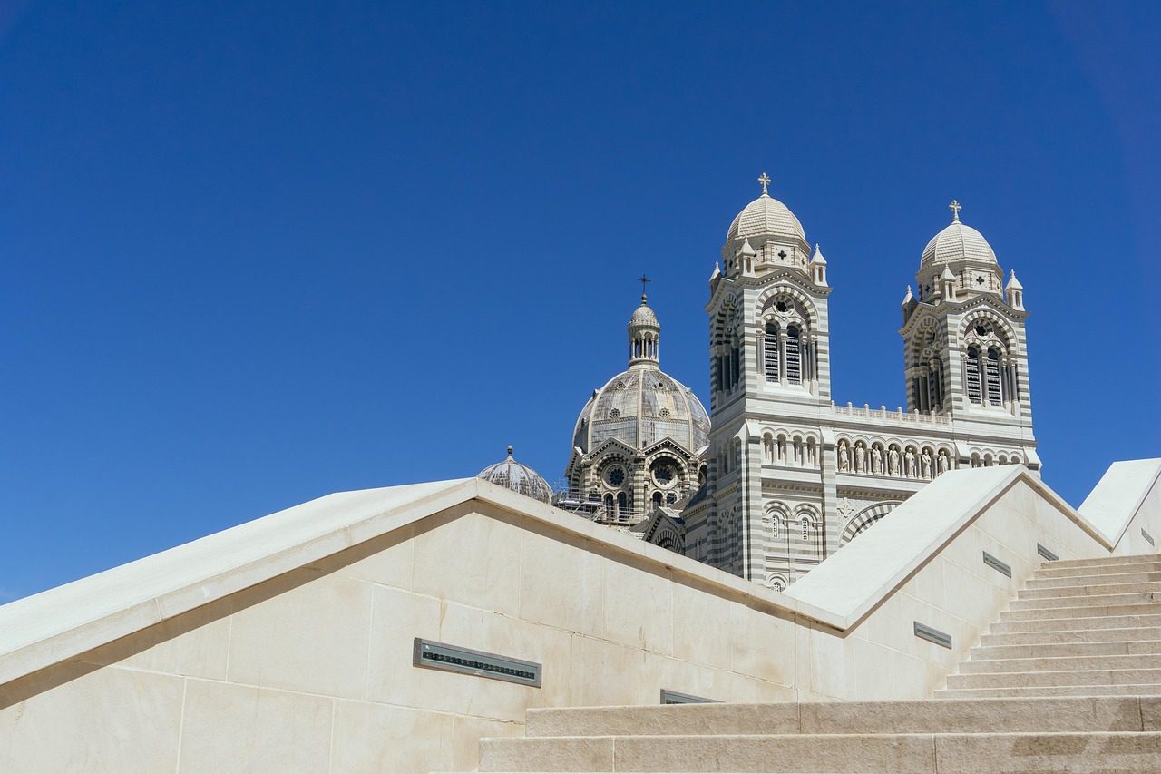 découvrez comment marseille habitat propose un syndic innovant, pensé pour accompagner et soutenir les copropriétés en difficulté à marseille. solutions personnalisées, gestion efficace et assistance dédiée au service des copropriétaires.