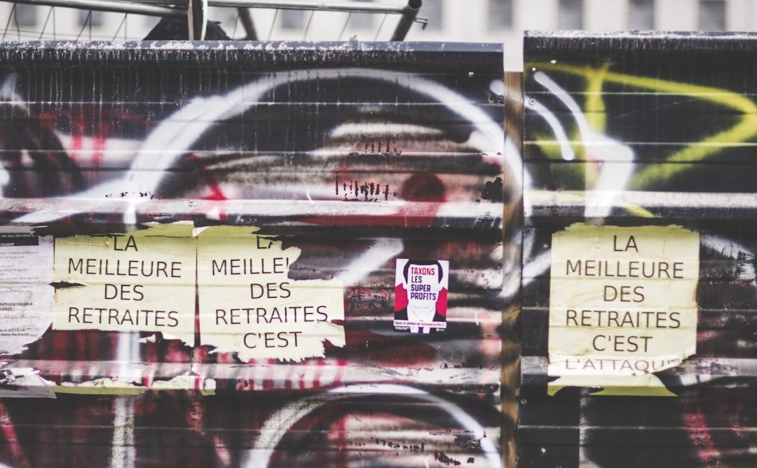 découvrez comment le rôle du notaire évolue aujourd’hui, passant d’officier public à véritable médiateur capable d’accompagner et de résoudre les conflits familiaux ou professionnels avec impartialité et expertise juridique.
