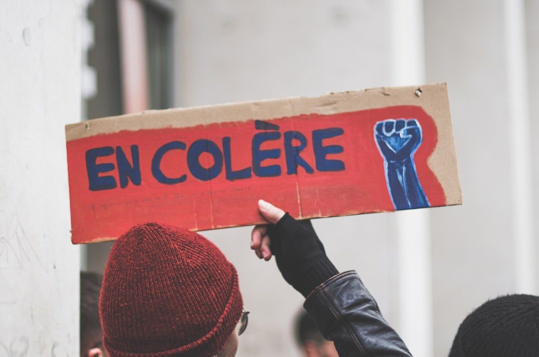 découvrez comment les bailleurs sociaux adaptent leur organisation pour mieux gérer les copropriétés mixtes, face à la hausse des ventes de logements hlm et aux nouveaux enjeux de gouvernance partagée.